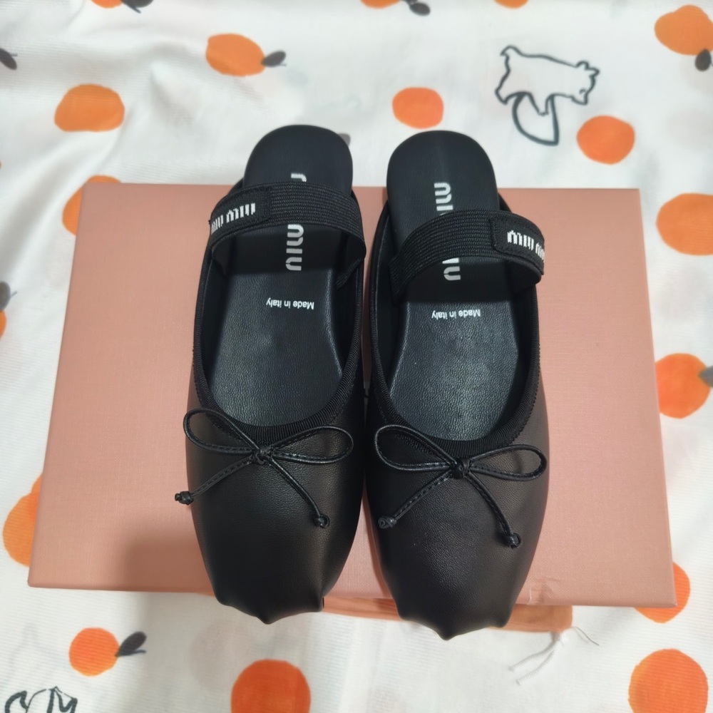 Miu Miu Black Leather Bow-Front Slide Mules